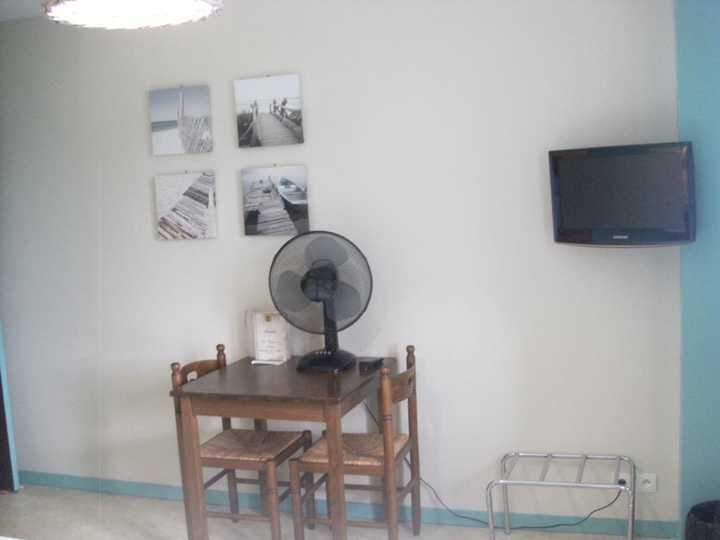Les Confins Du Perche Hotel Tuffé Cameră foto